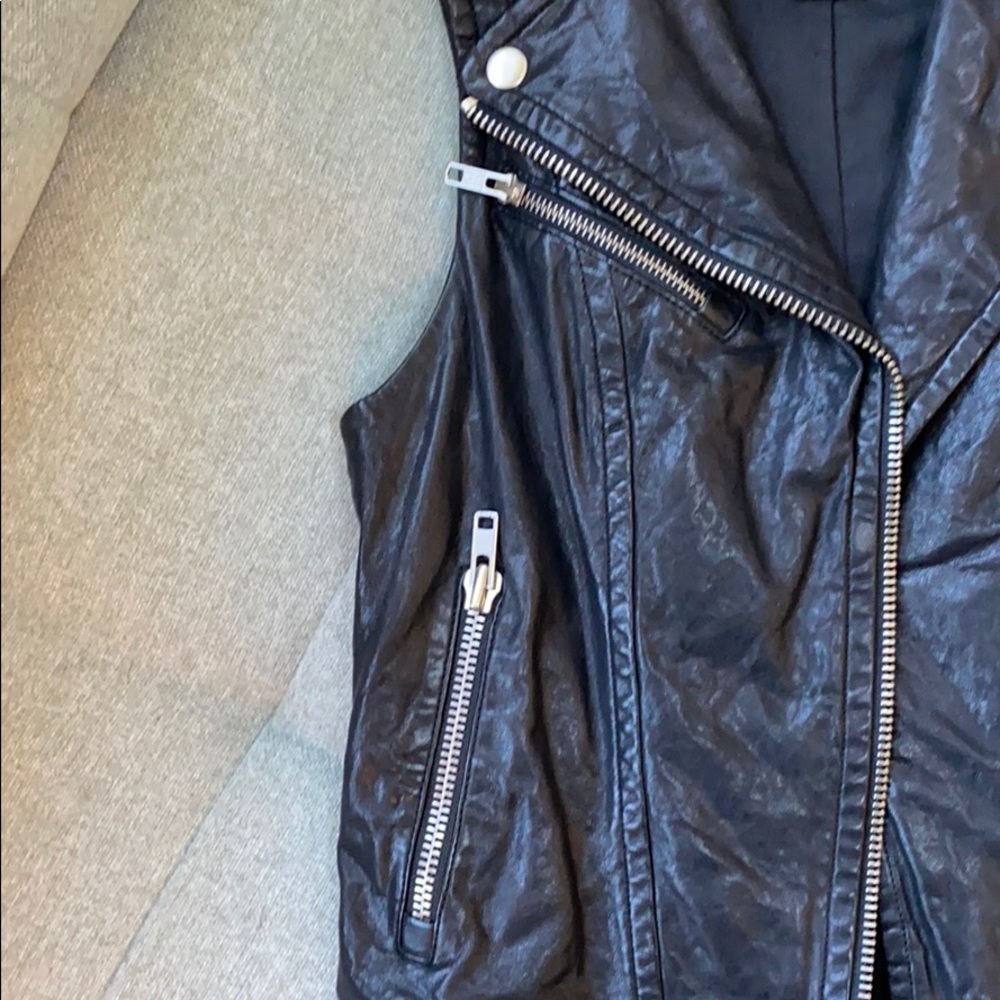 Mackage Aritzia XXS Leather Vest - Picture 3 of 6